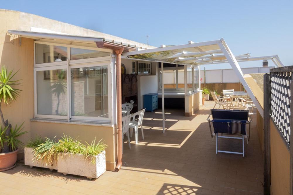 Terrazza Con Vista Apartment Нетуно Екстериор снимка