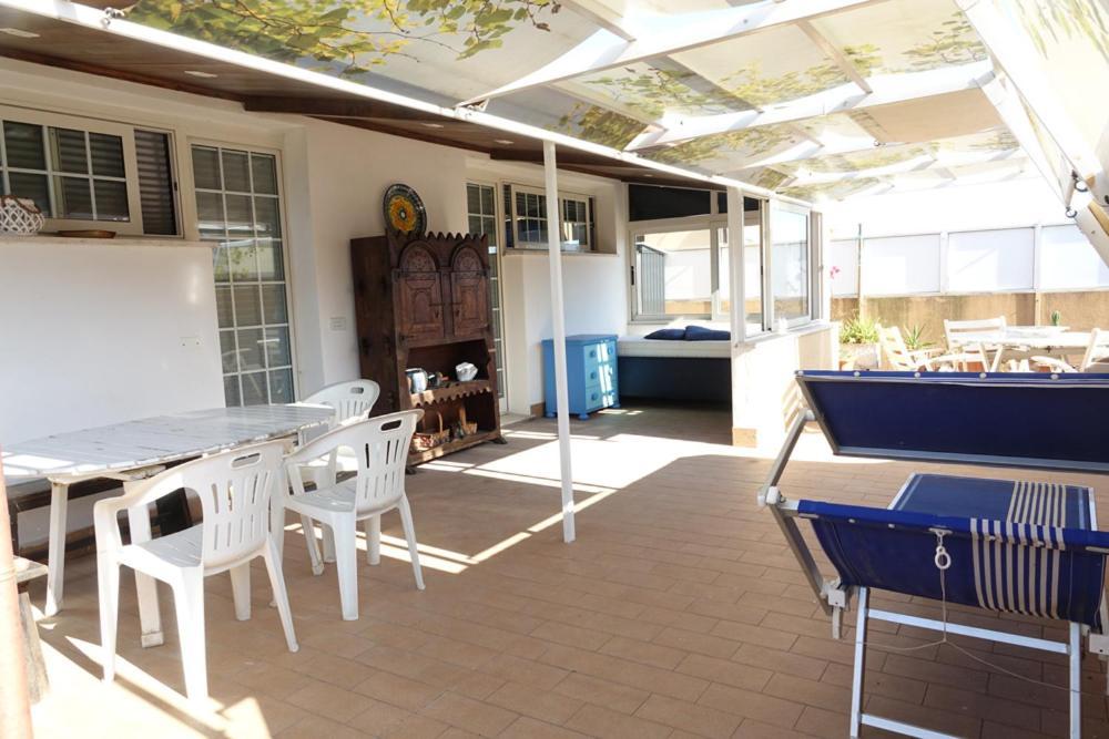 Terrazza Con Vista Apartment Нетуно Екстериор снимка