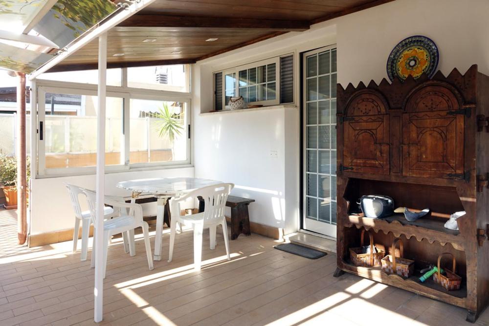 Terrazza Con Vista Apartment Нетуно Екстериор снимка
